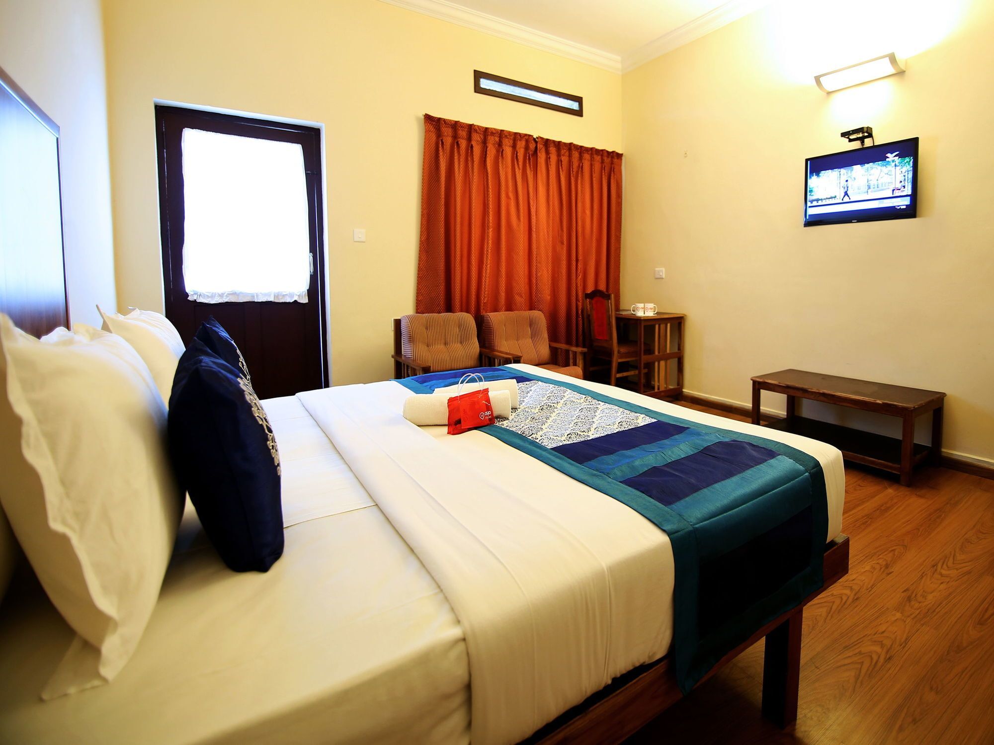 Oyo 2887 Hotel Sn International Kumily Luaran gambar
